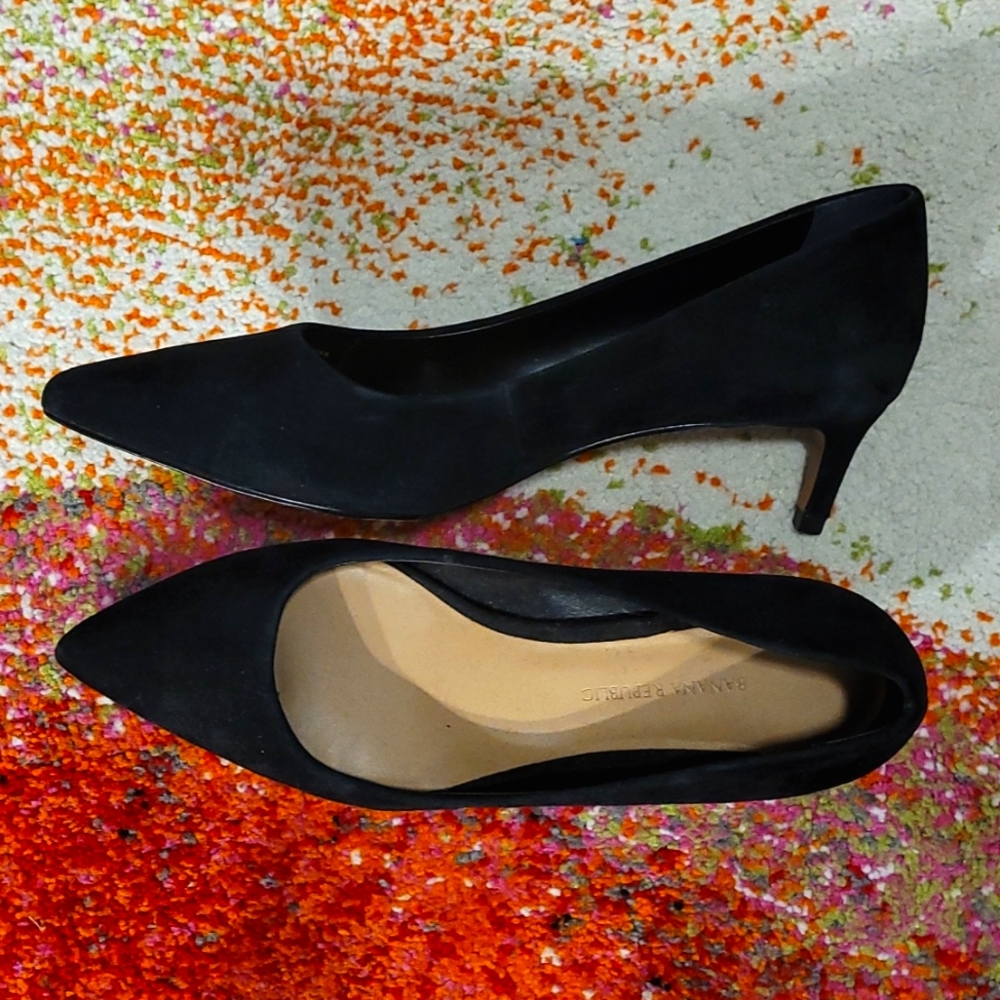 Banana Republic Black Kitten Heels